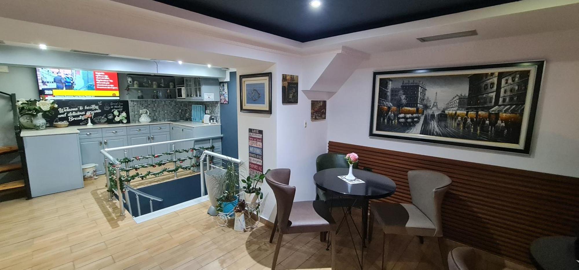 Funky Guest House & Adventures Permet Luaran gambar
