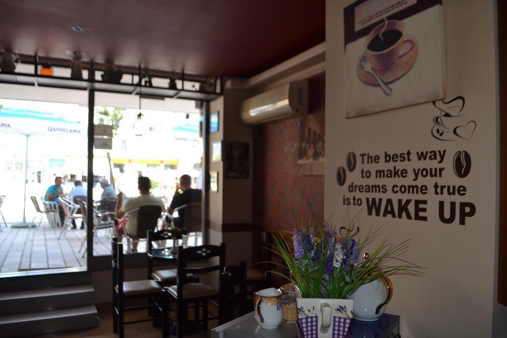 Funky Guest House & Adventures Permet Luaran gambar